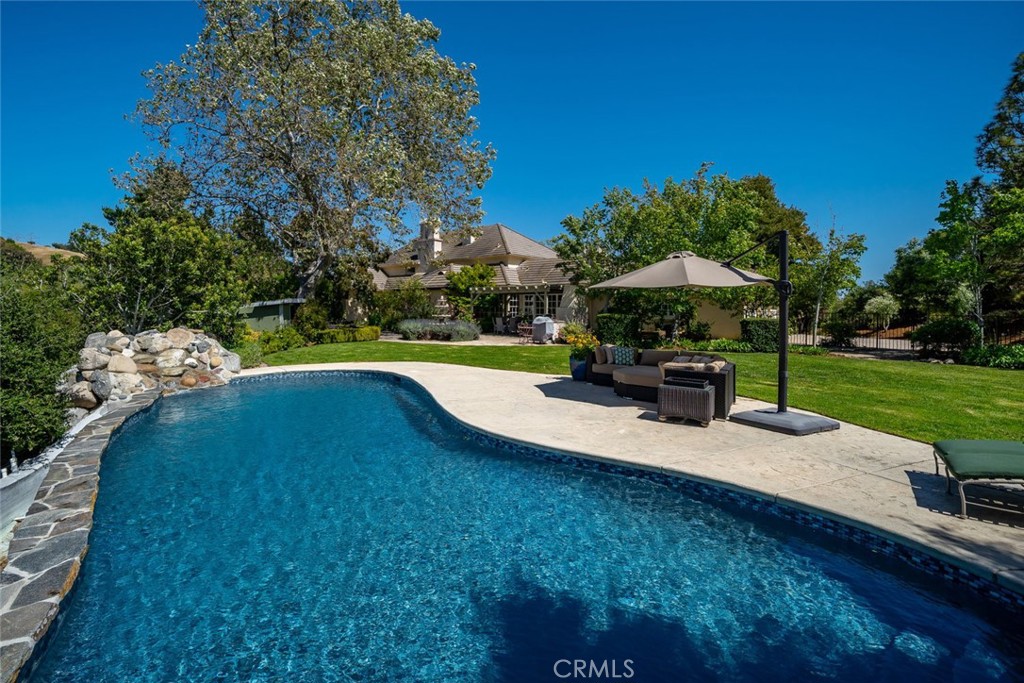 1190 Bassi Drive