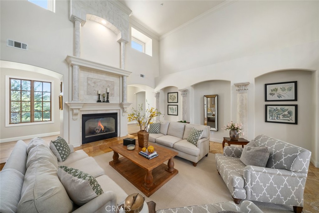 1190 Bassi Drive