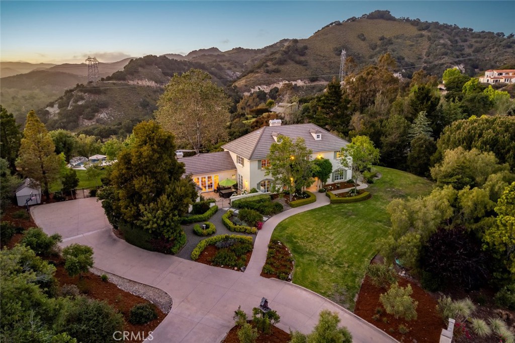 1190 Bassi Drive