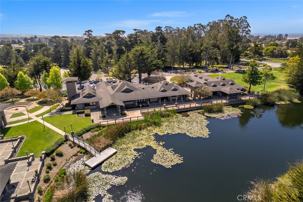 2315 Sanderling Court