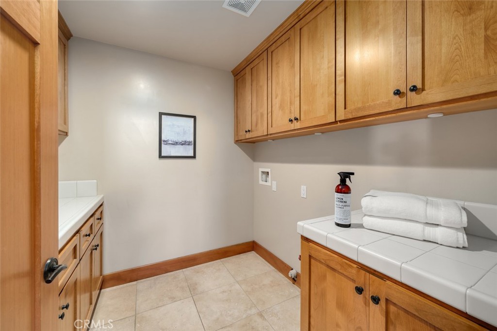 2315 Sanderling Court