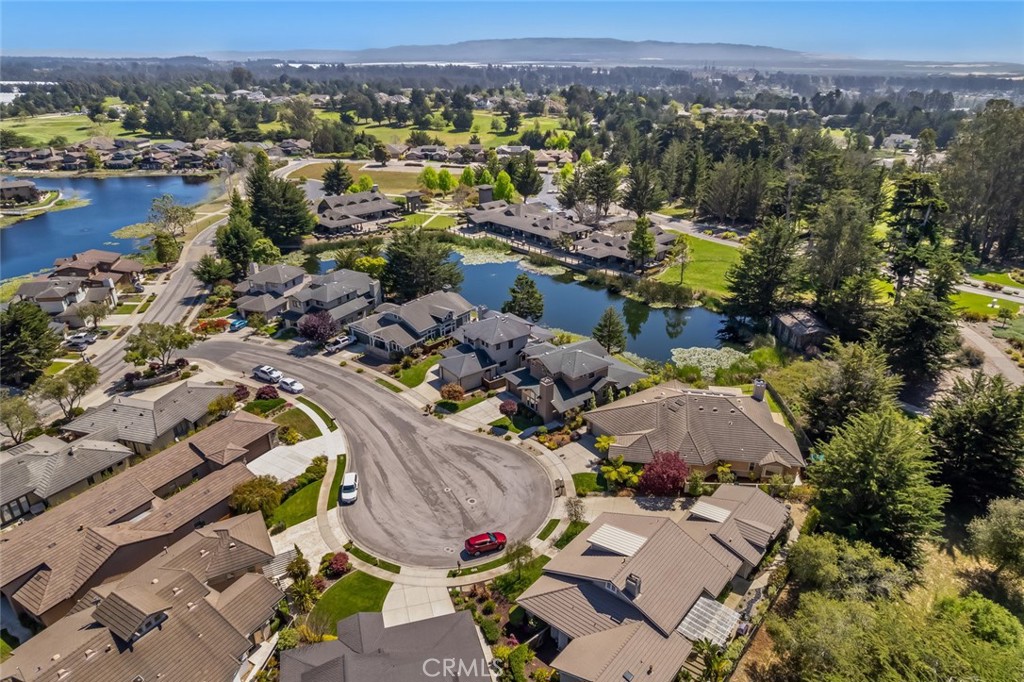 2315 Sanderling Court