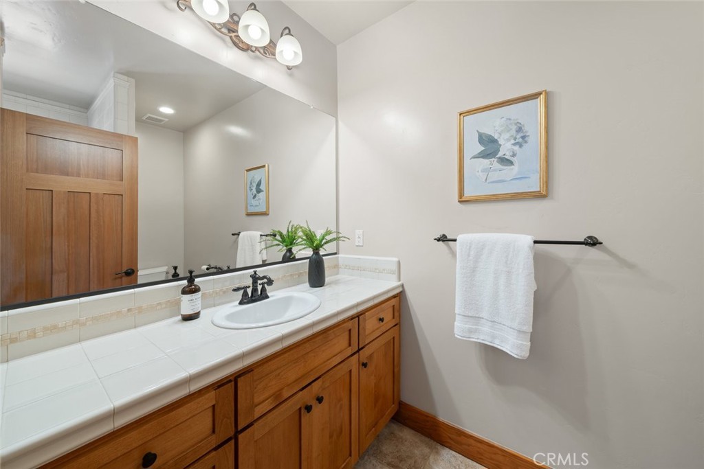 2315 Sanderling Court