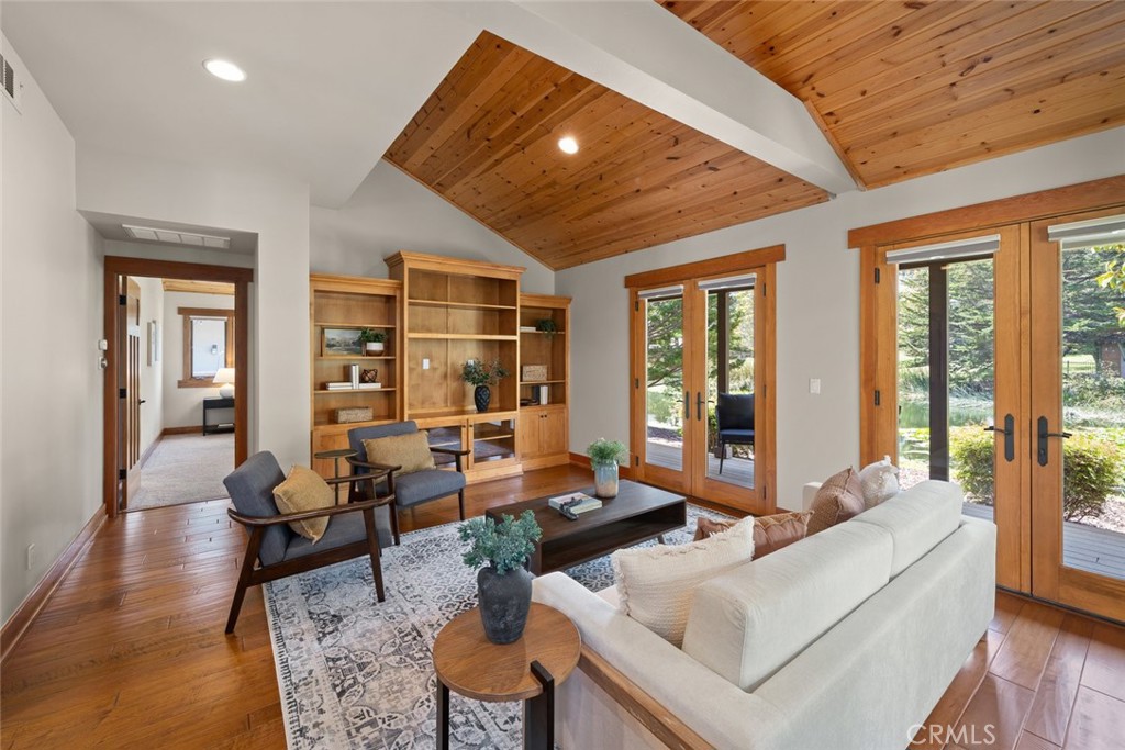 2315 Sanderling Court