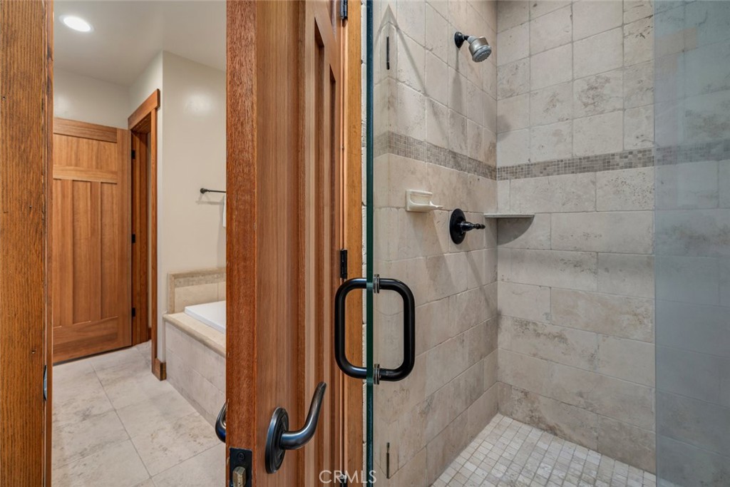 2315 Sanderling Court