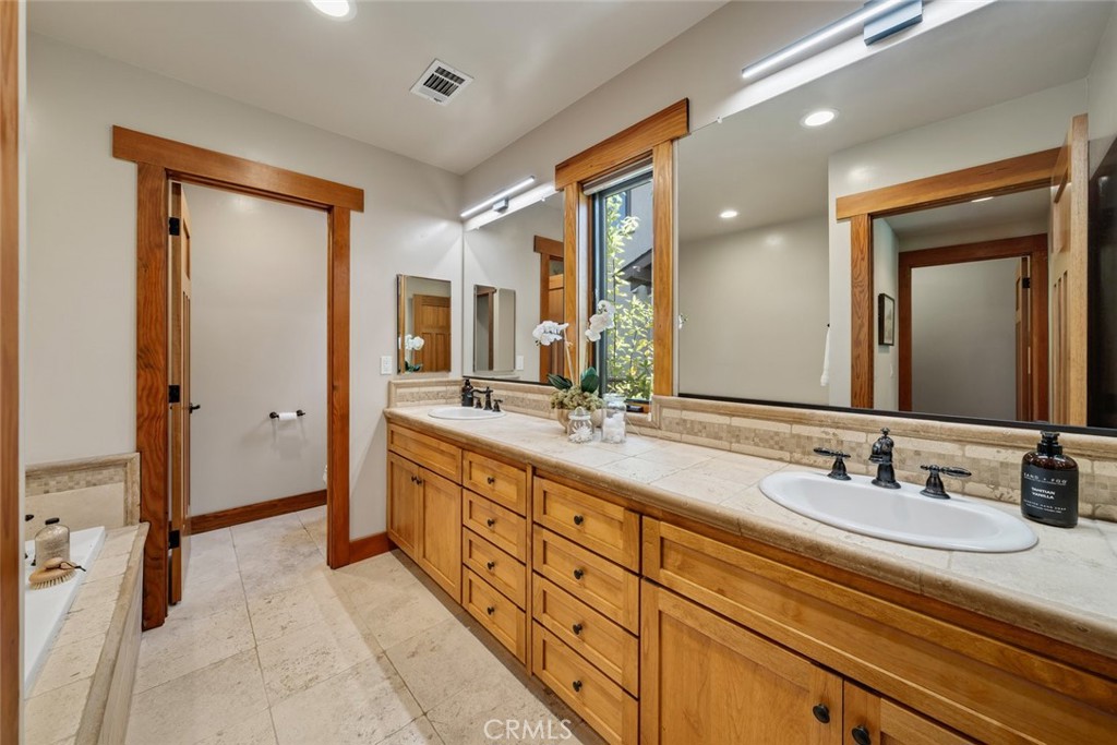 2315 Sanderling Court