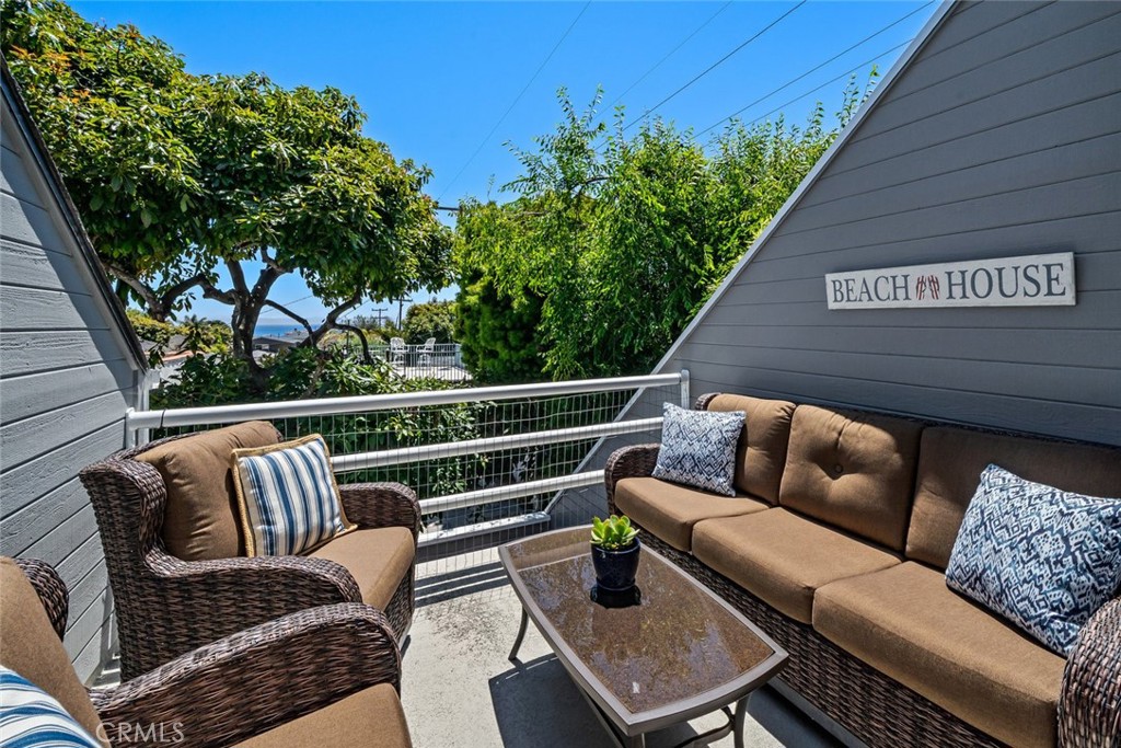 120 Montecito Avenue 4