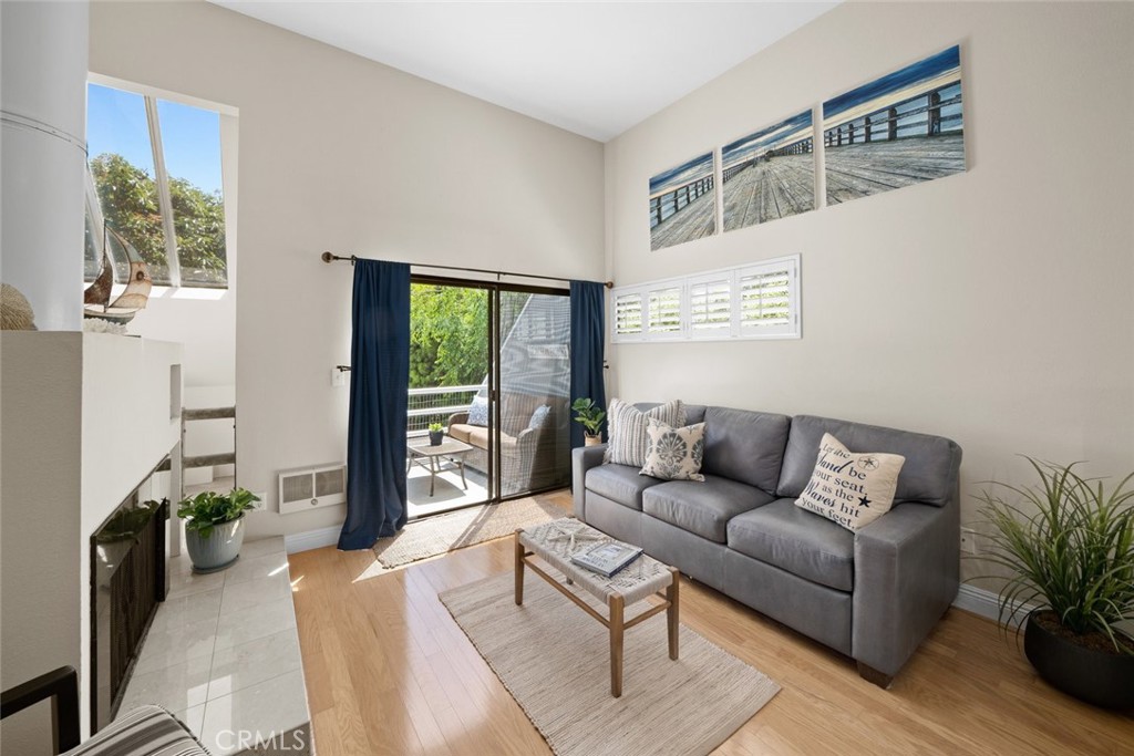 120 Montecito Avenue 4