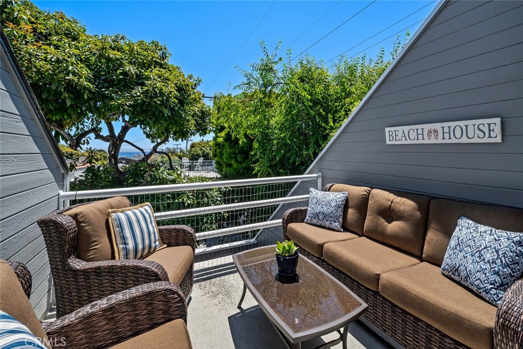 120 Montecito Avenue 4