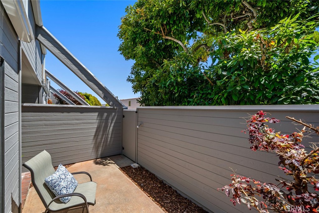 120 Montecito Avenue 4