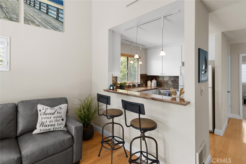 120 Montecito Avenue 4