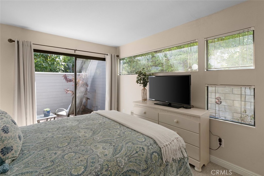 120 Montecito Avenue 4