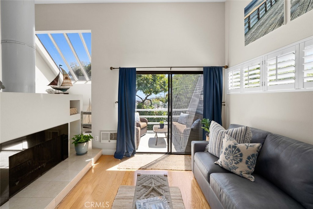 120 Montecito Avenue 4