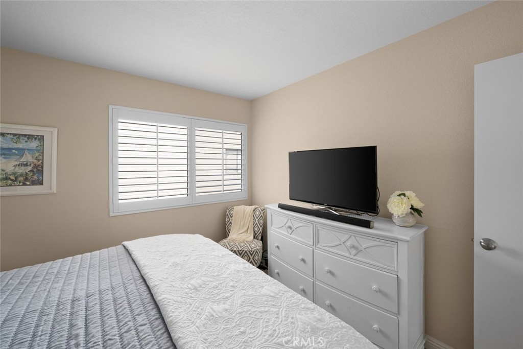 120 Montecito Avenue 4