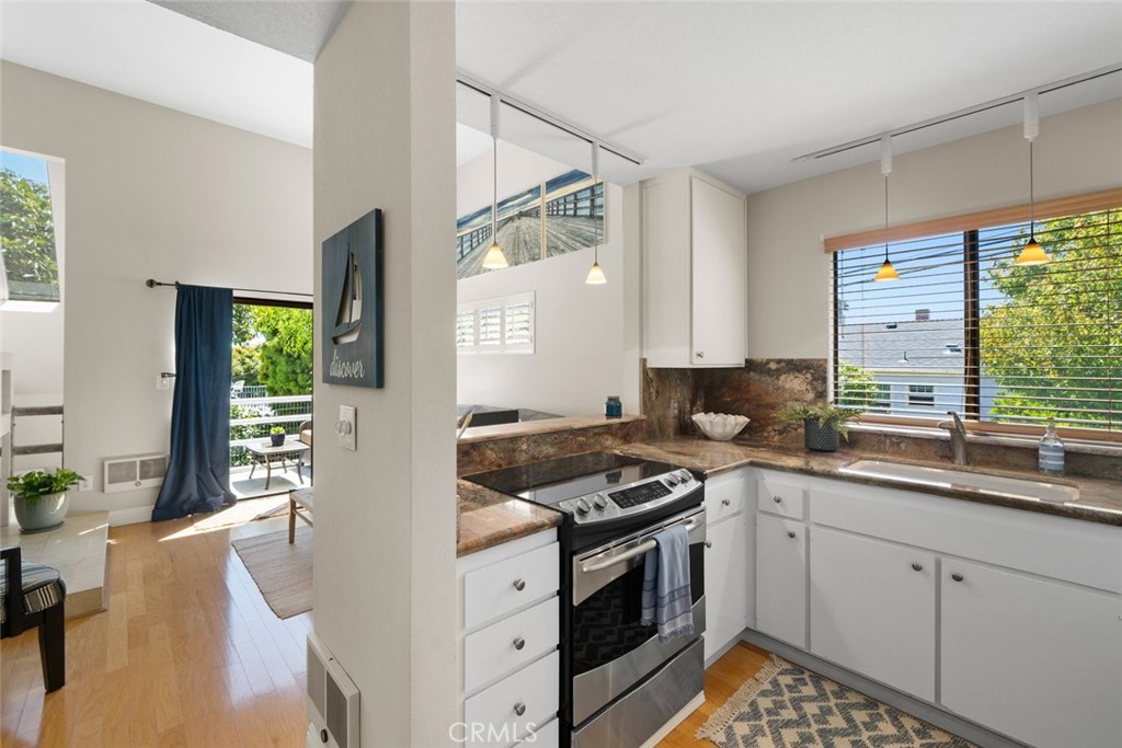 120 Montecito Avenue 4