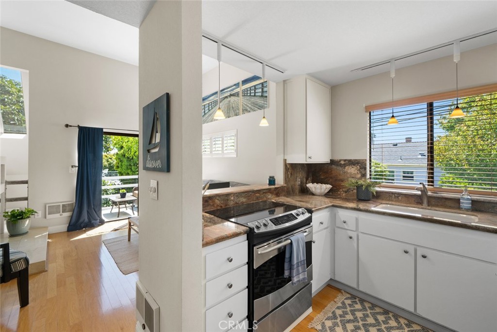 120 Montecito Avenue 4