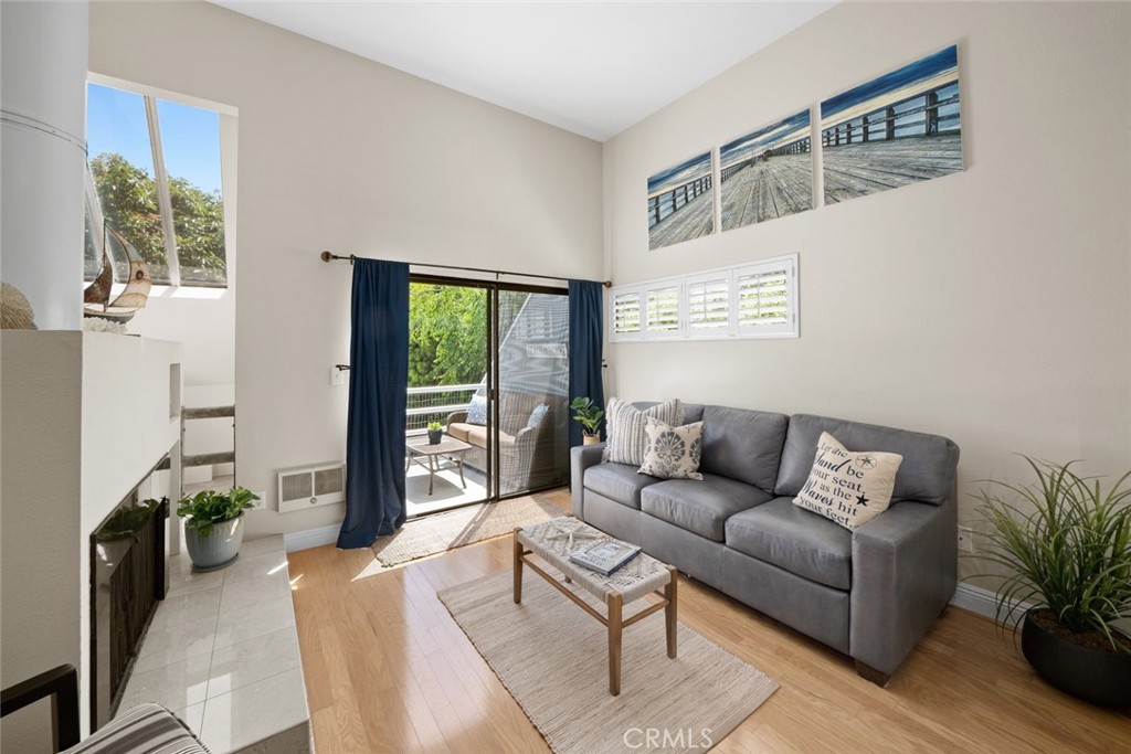 120 Montecito Avenue 4