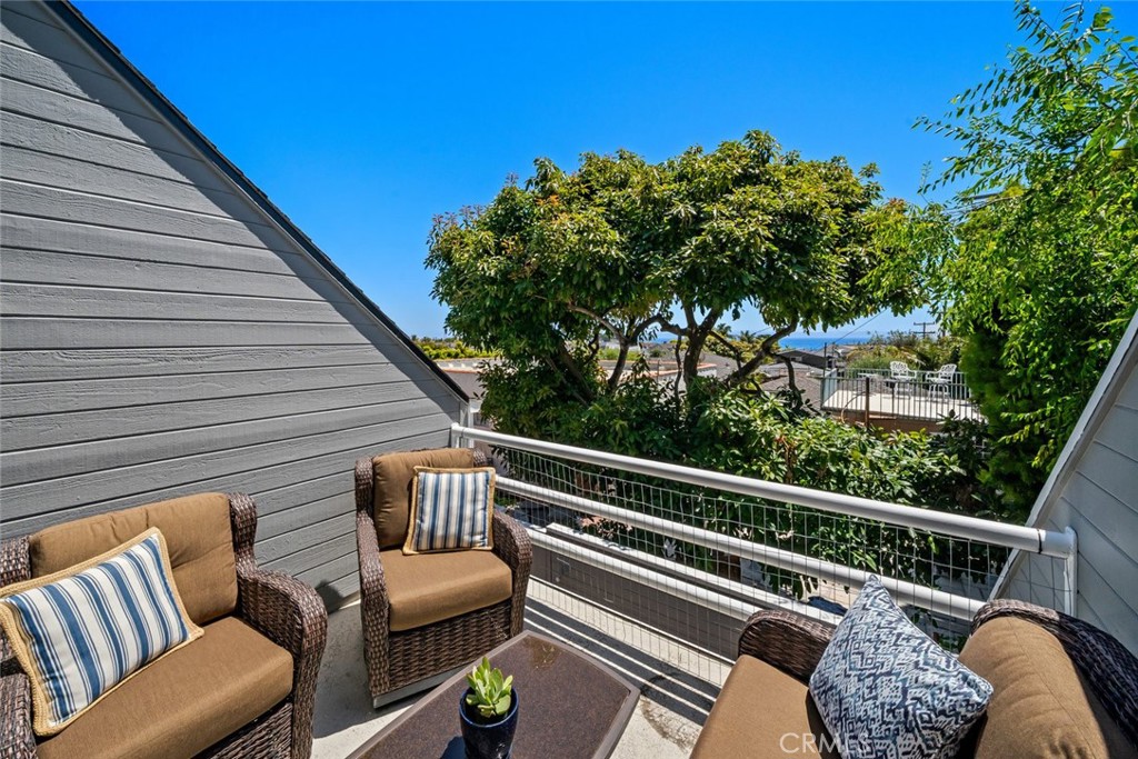 120 Montecito Avenue 4