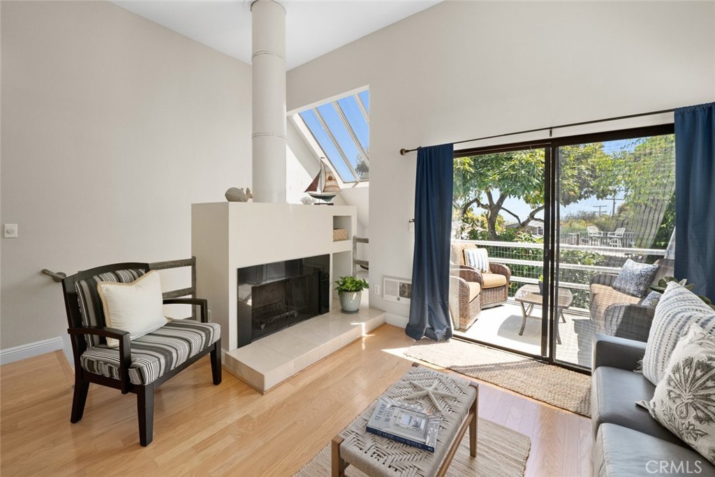 120 Montecito Avenue 4