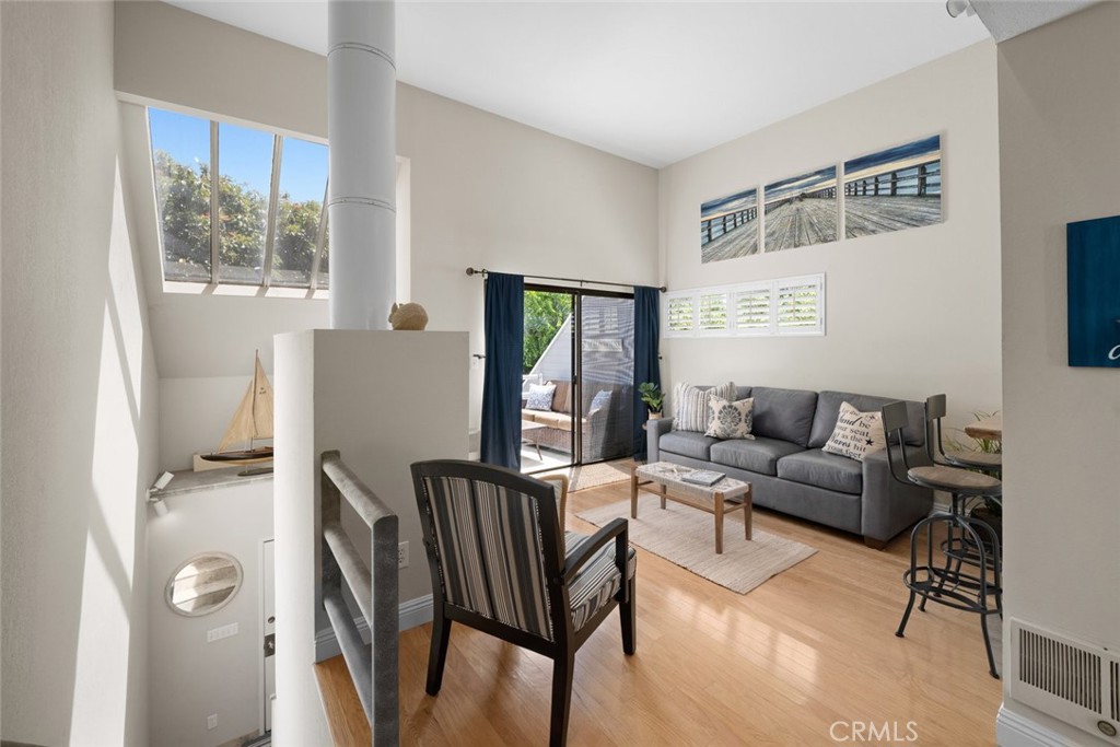 120 Montecito Avenue 4