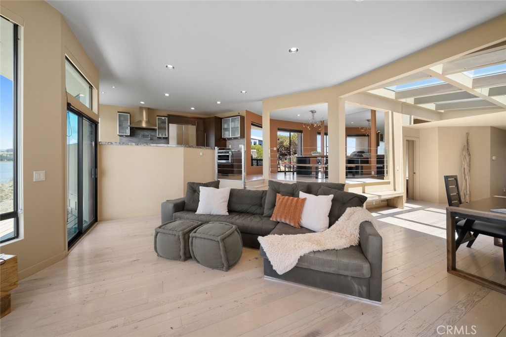 1179 Pasadena Drive