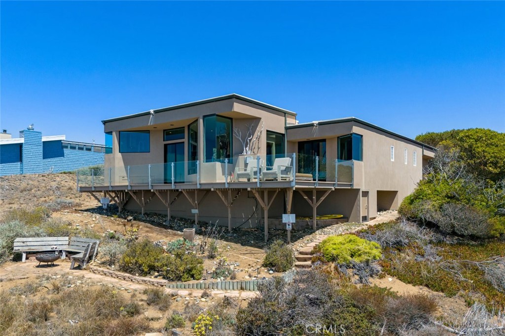 1179 Pasadena Drive