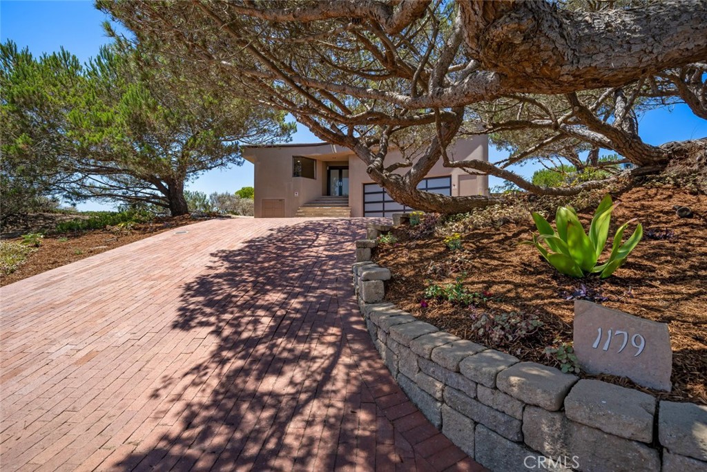 1179 Pasadena Drive