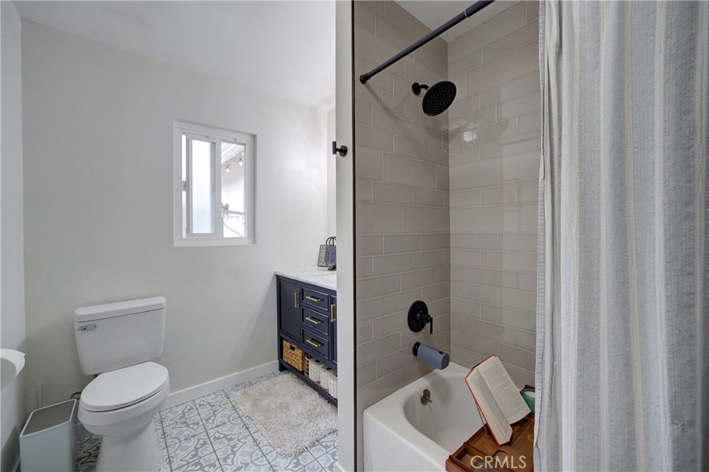 1559 Seabright Avenue