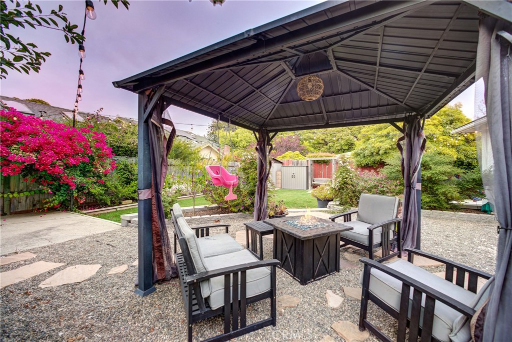 1559 Seabright Avenue