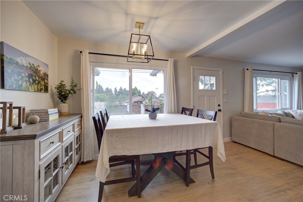 1559 Seabright Avenue