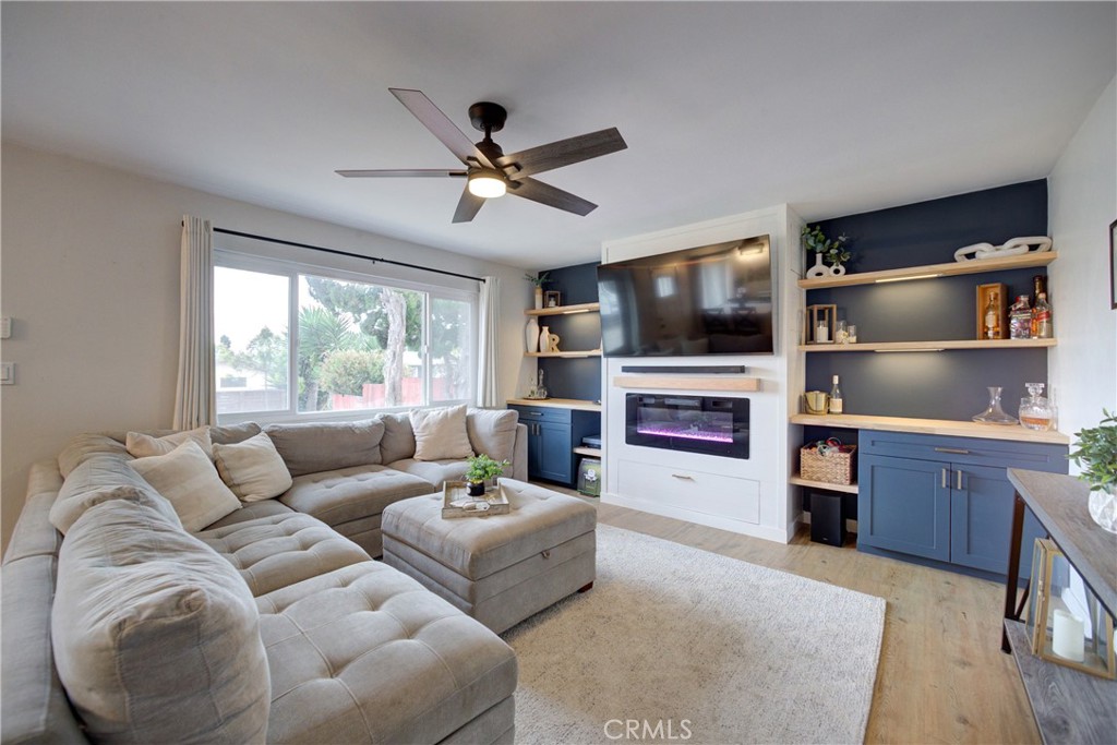 1559 Seabright Avenue