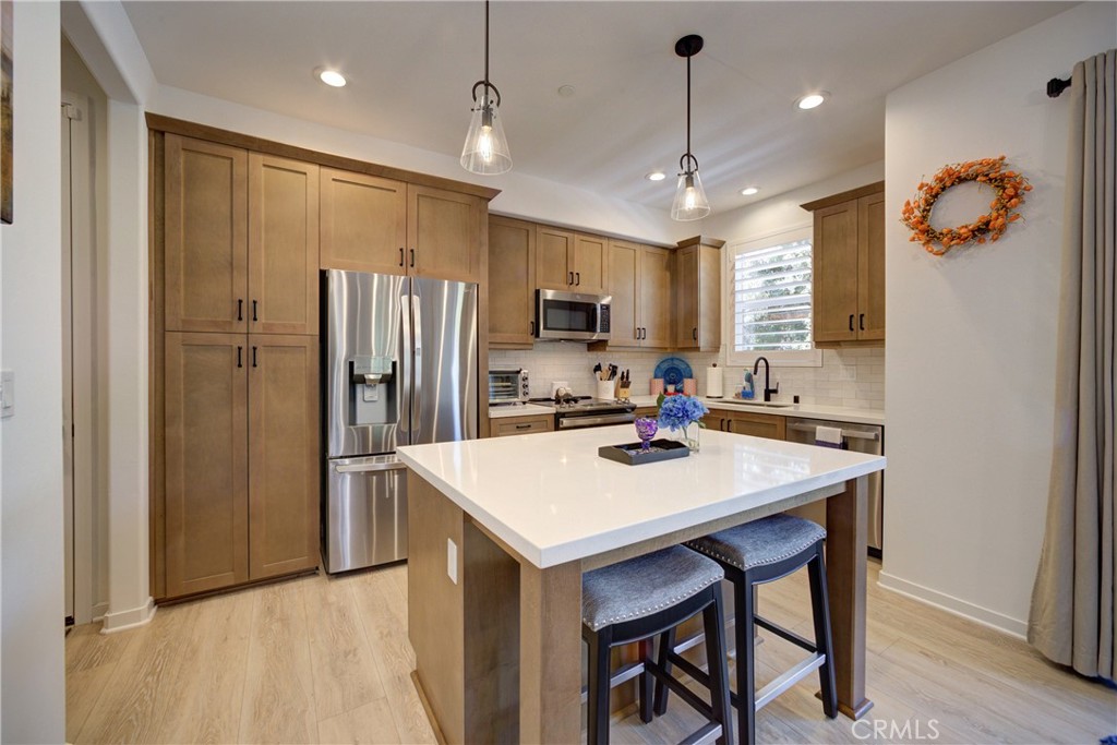 1408 Bantam Court 2