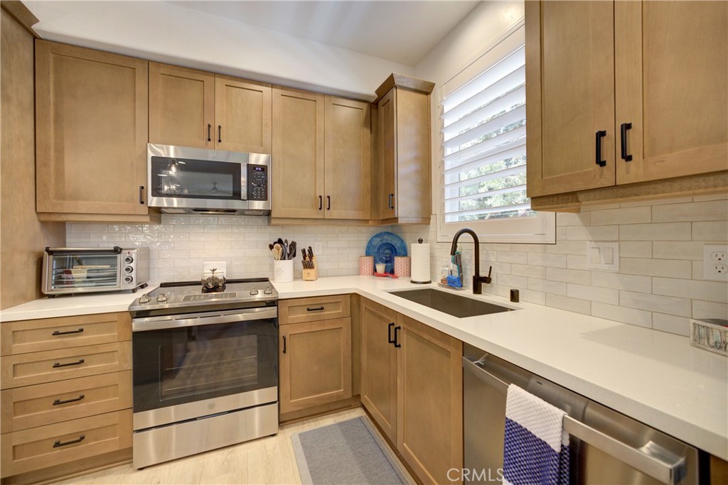 1408 Bantam Court 2