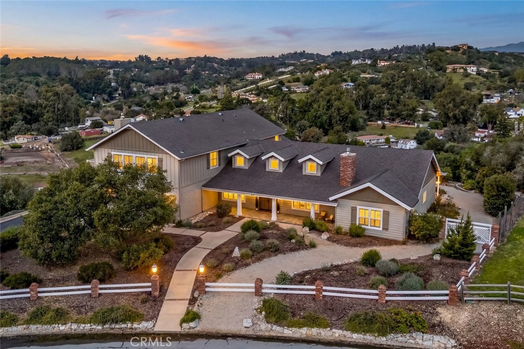 375 Plancha Way