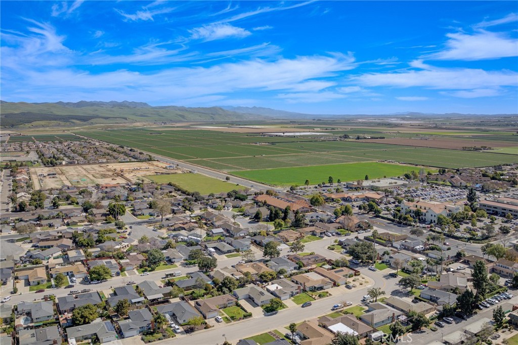 1220 Cobblestone Lane