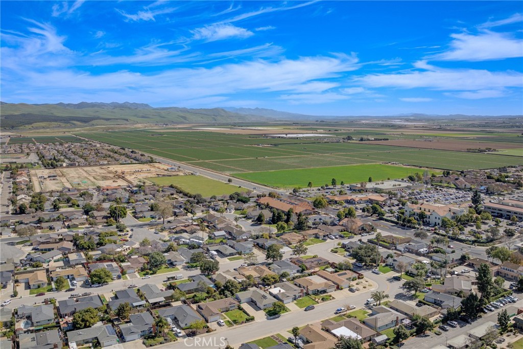 1220 Cobblestone Lane