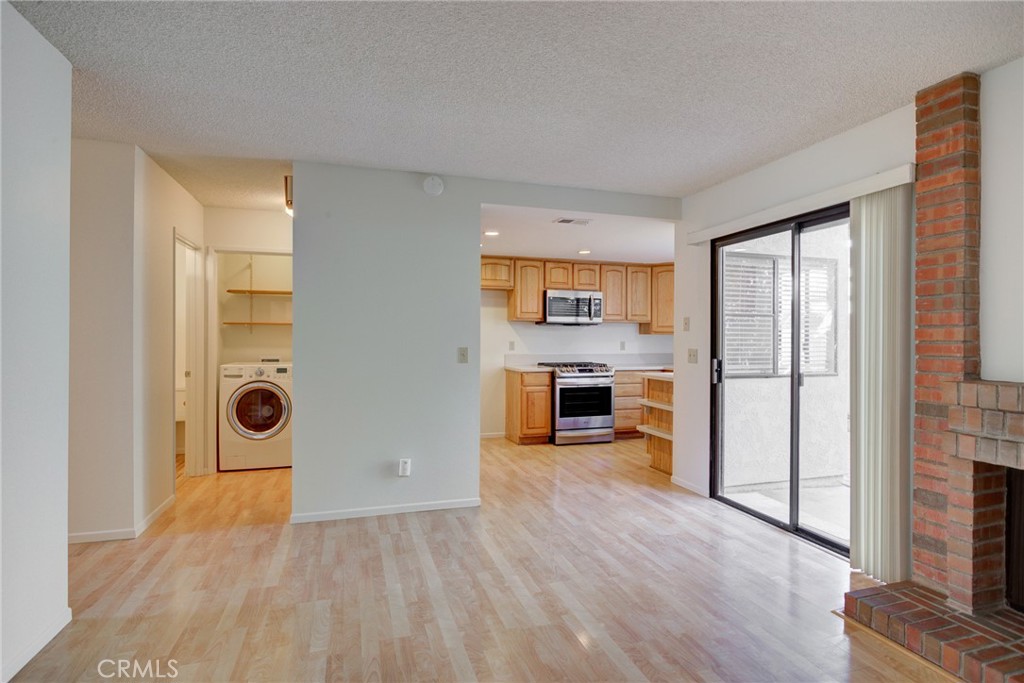 1220 Cobblestone Lane