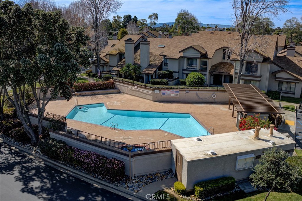 1220 Cobblestone Lane