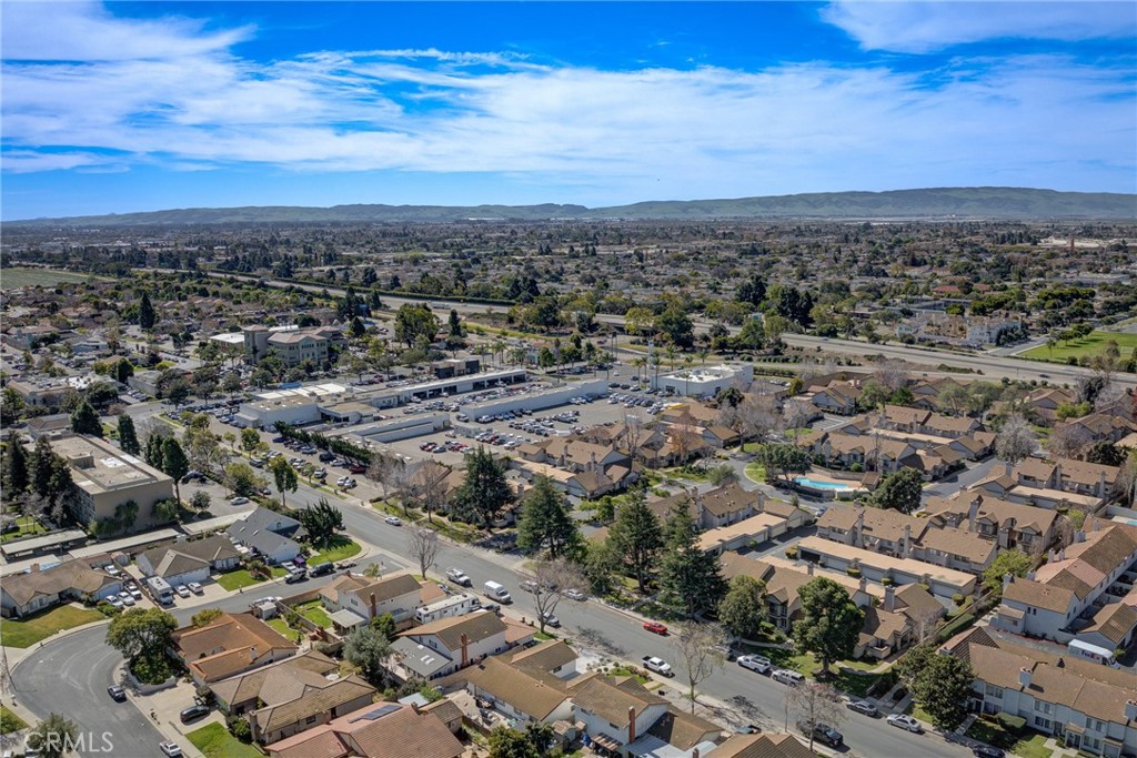 1220 Cobblestone Lane
