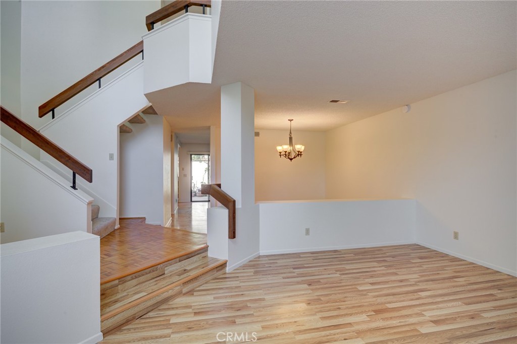 1220 Cobblestone Lane