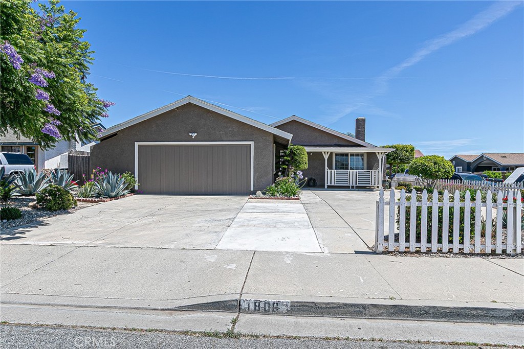 1806 Woodlawn