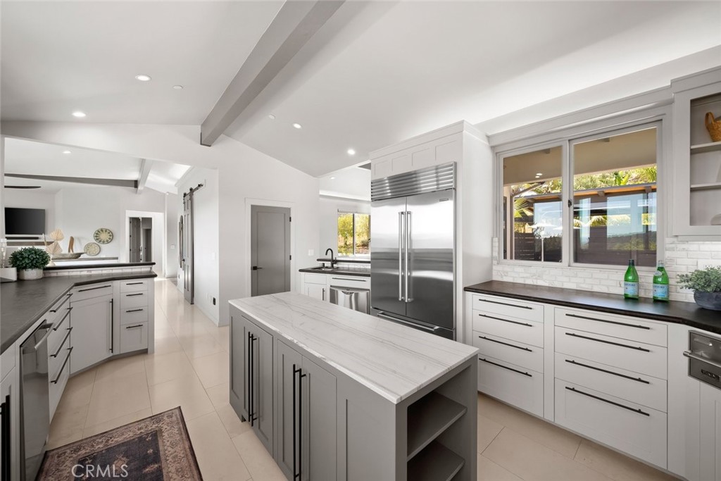850 Bassi Dr.