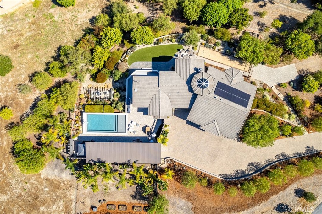 850 Bassi Dr.