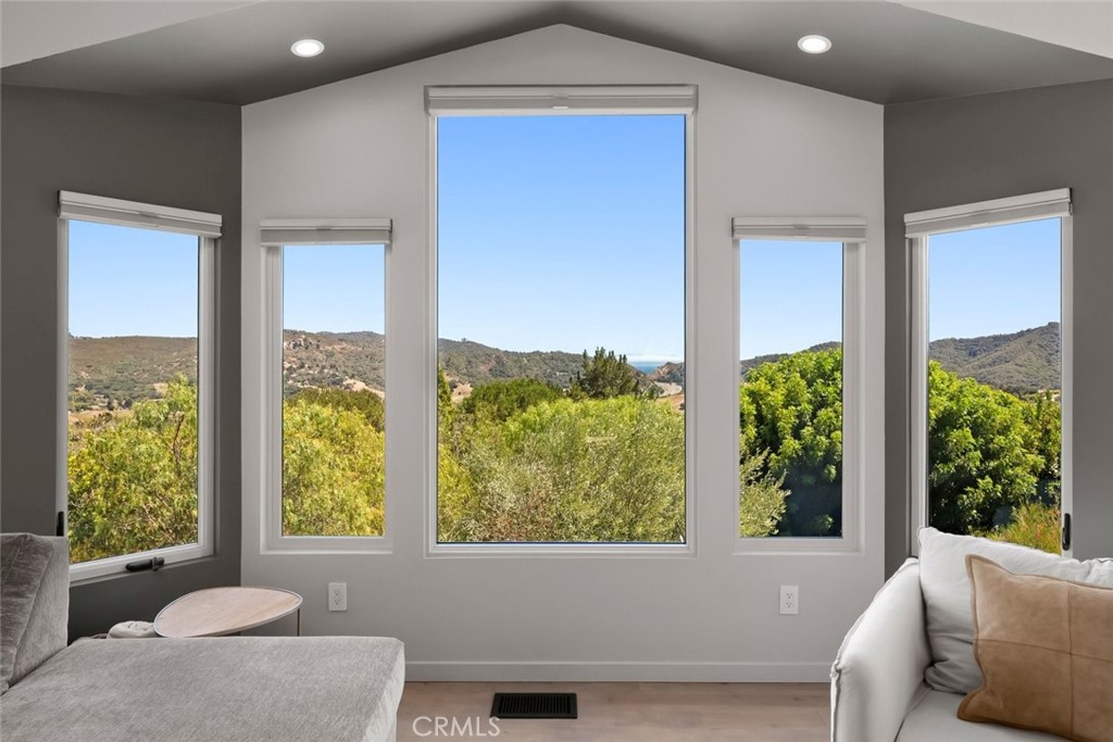 850 Bassi Dr.