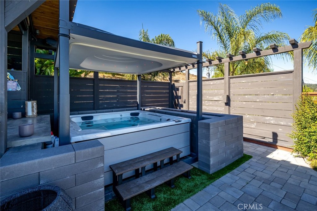 850 Bassi Dr.