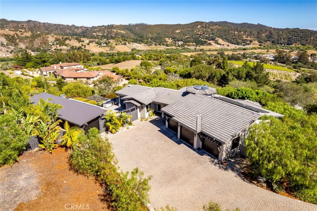 850 Bassi Dr.