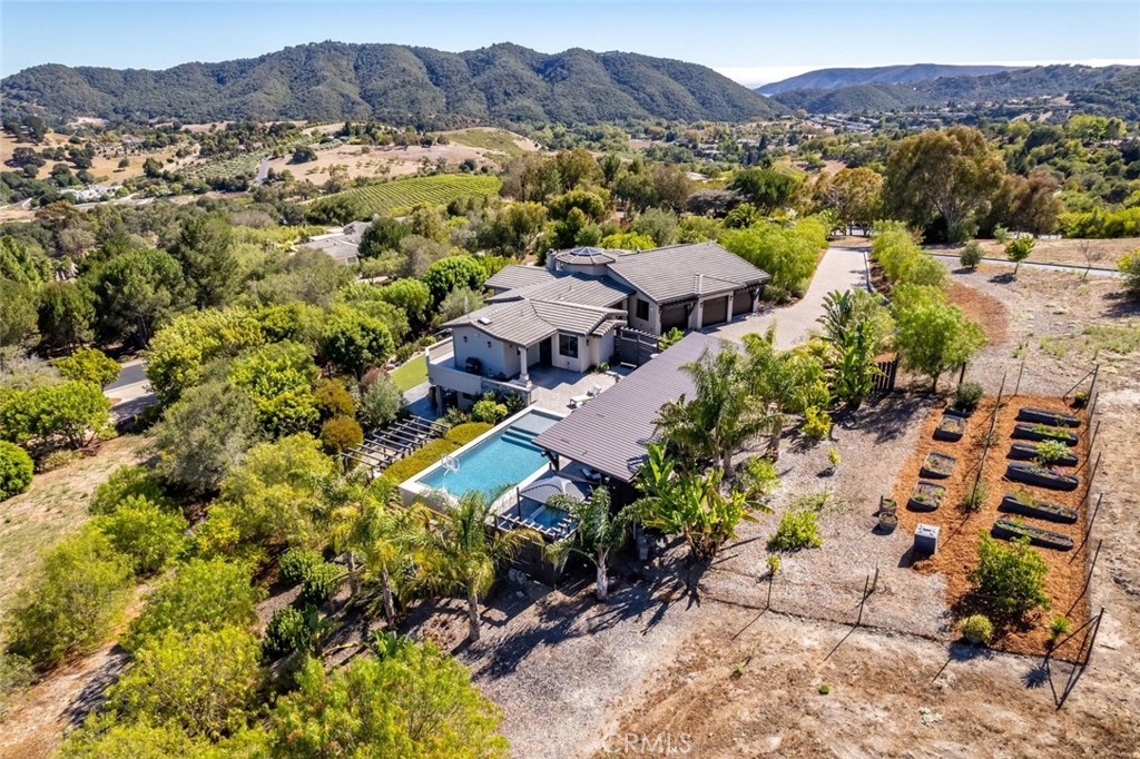 850 Bassi Dr.