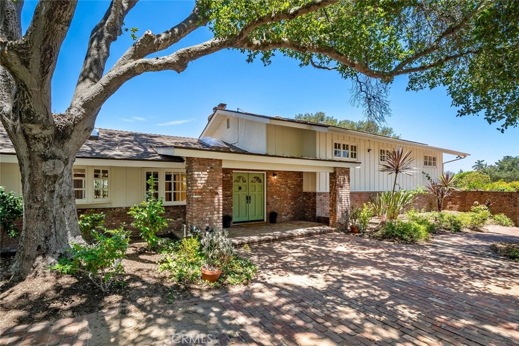 2355 Lake Marie Drive