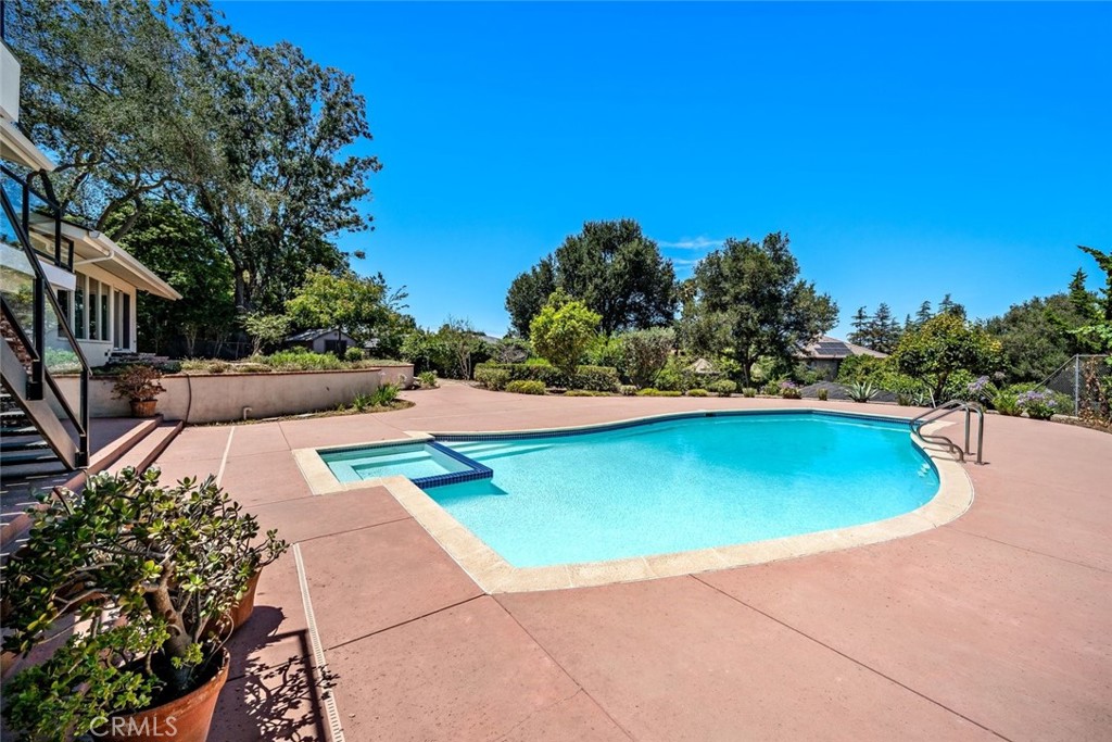 2355 Lake Marie Drive