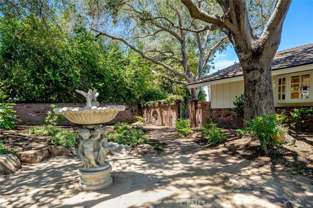 2355 Lake Marie Drive